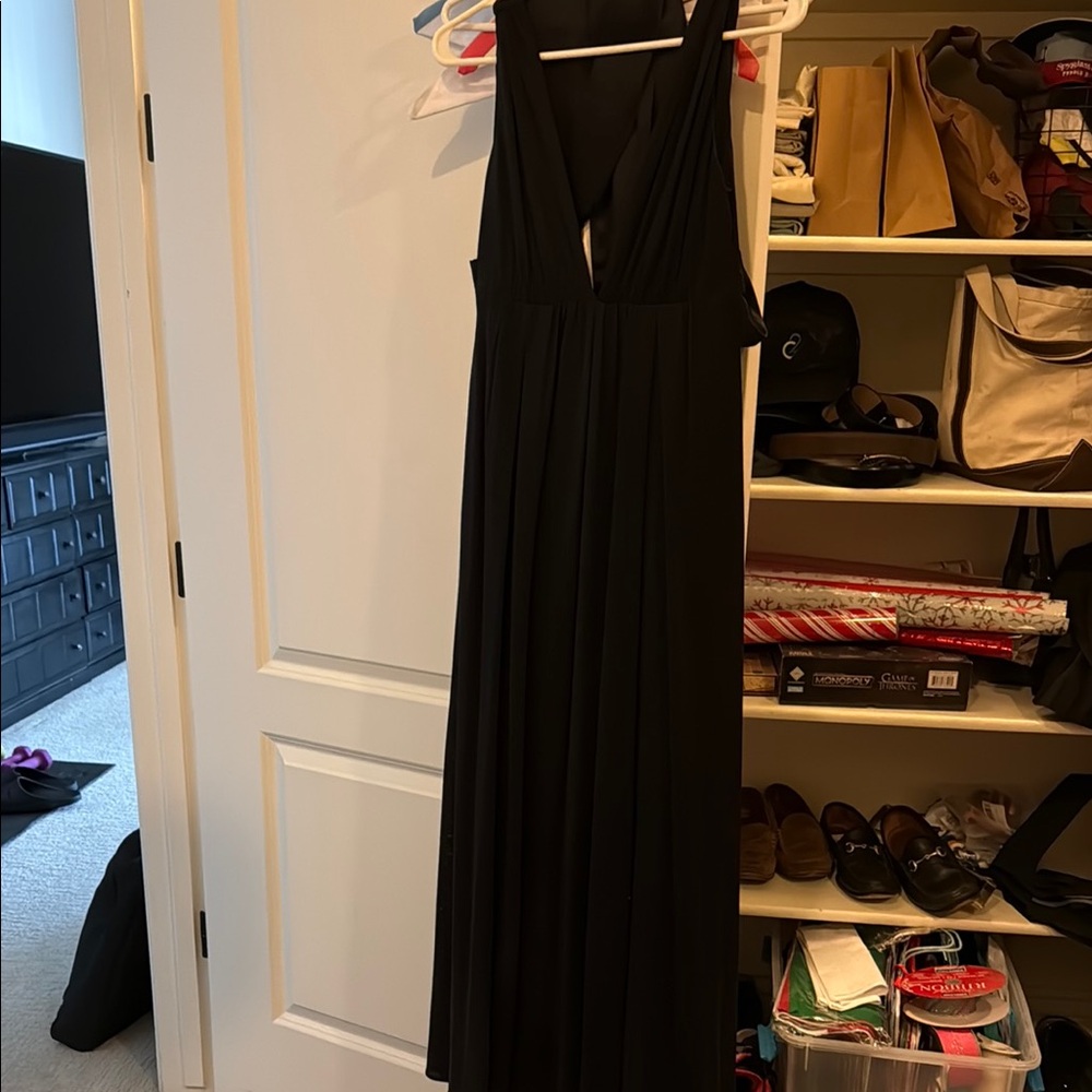 Elegant Black Sleeveless Dress